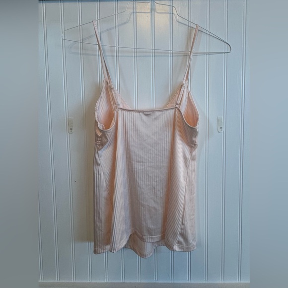 Nicole Miller Pastel Pink 3 Piece Set - Bathrobe, Tank Top, Shorts Medium - Picture 5 of 11